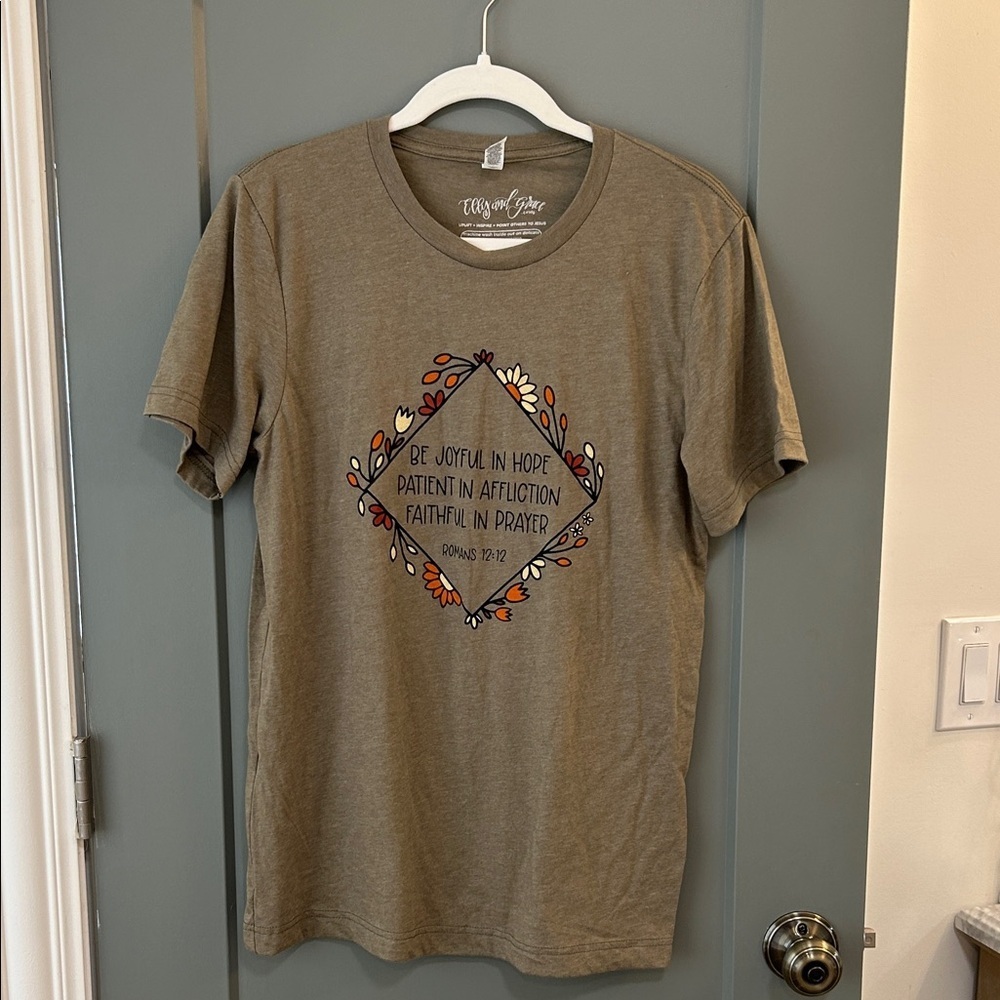 Elly and Grace Olive Inspirational Graphic Tee size medium